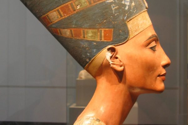 Want a neck like Nefertiti? Here’s how…